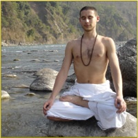 Miguel Homem at the Ganges river